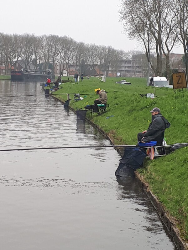 Ad Klop winnaar aan het Merwede kanaal