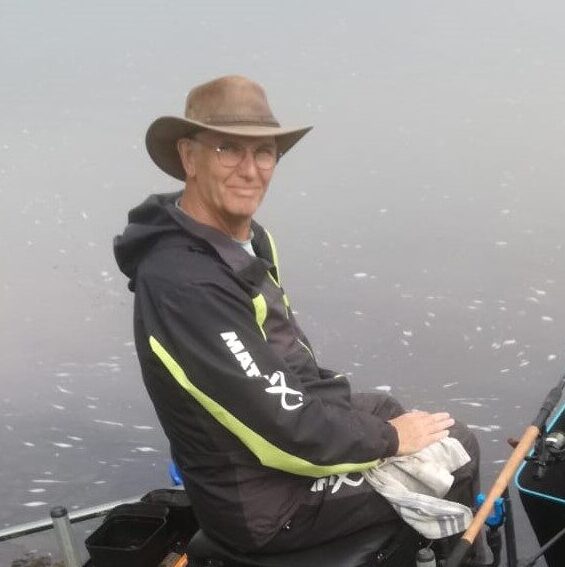 Jan Kiewiet wint in de Bergsche Maas